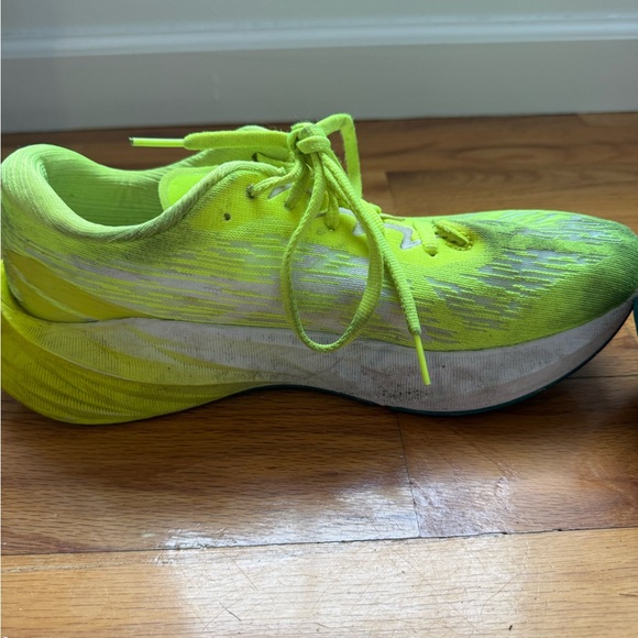 ASICS Novablast 3 - Picture 3 of 7